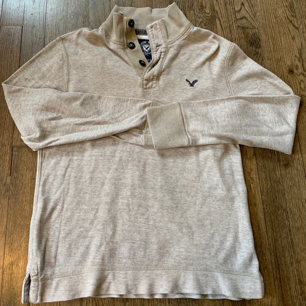 American Eagle Button-Up